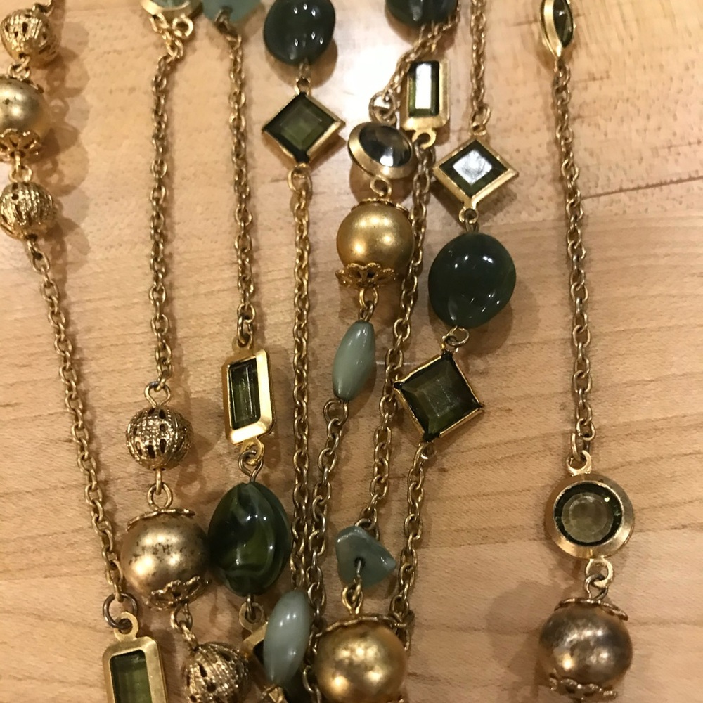 Emerald and gold necklace and bracelet set